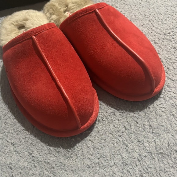 NIB UGG MEN'S SUEDE SHEARLING SCUFF SLIP ON SLIPPERS RED - Picture 12 of 12